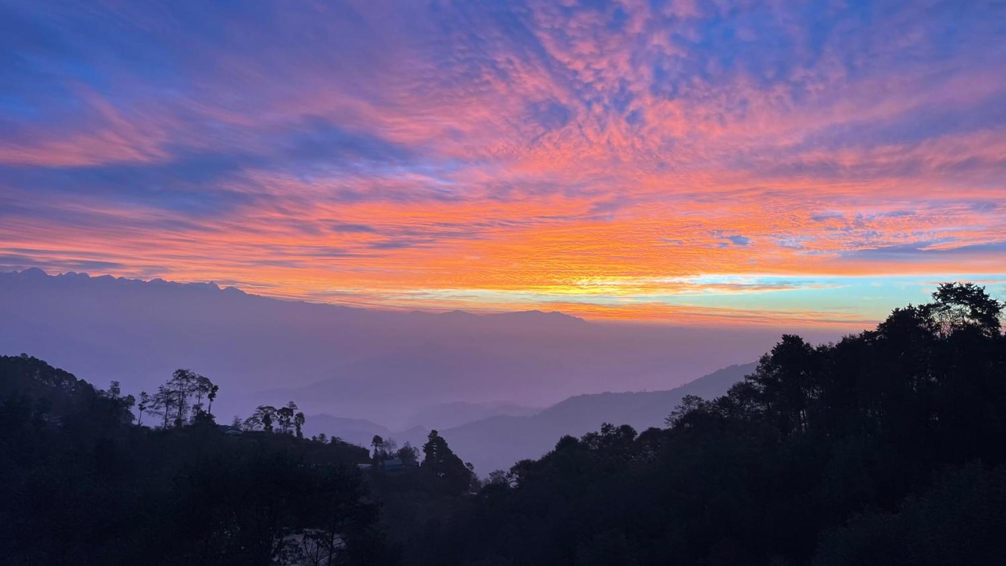Hotel Everest Window View Nagarkot Exterior foto